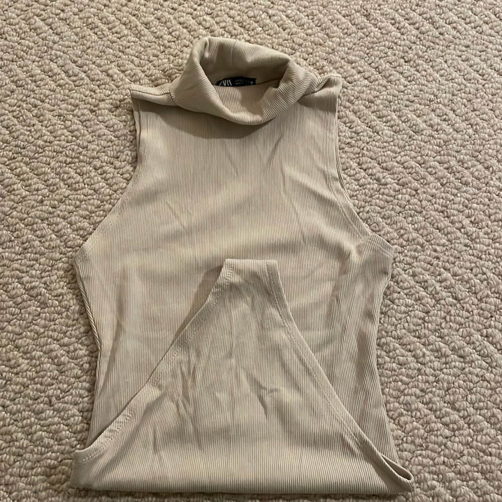 Cream ribbed turtle neck body suit
